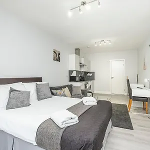 https://securematics-kings-studio-apartments.cambridgehotelsuk.com
